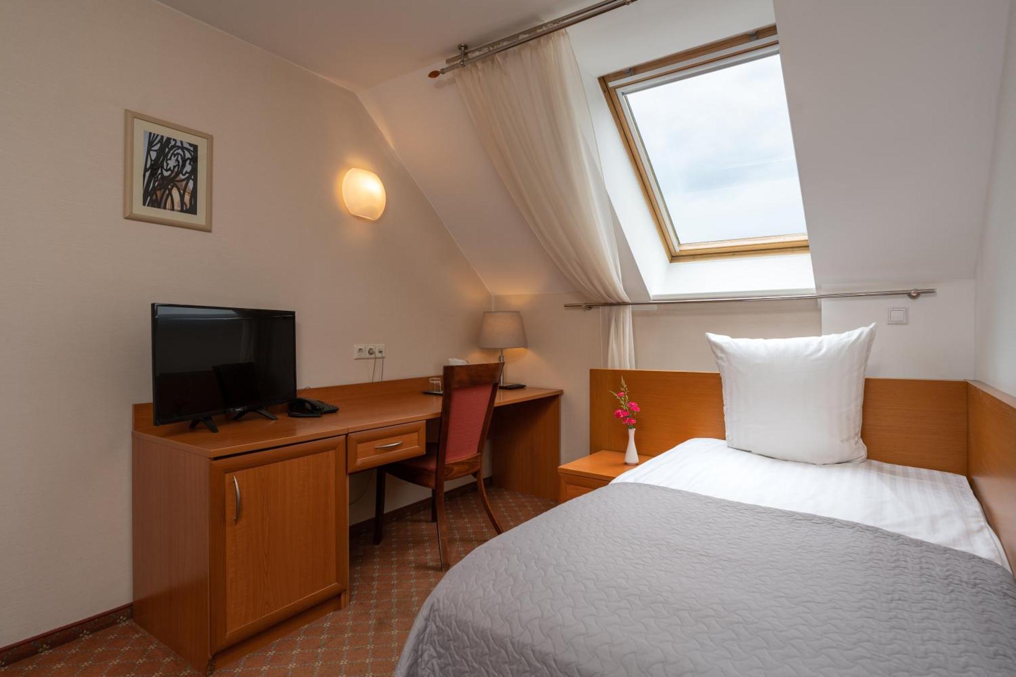 Mabre Hotel 4*